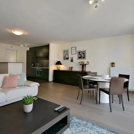 Lichtrijk Appartement *